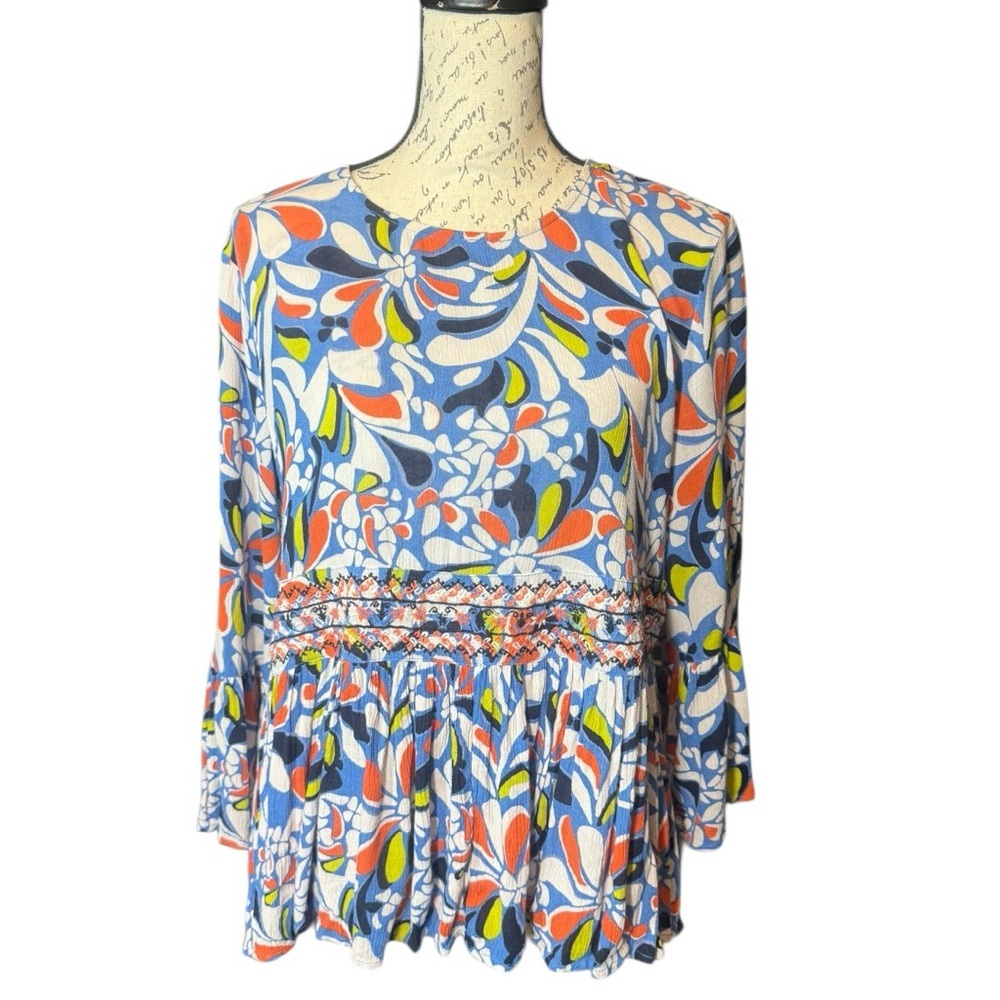 Crown & Ivy Vibrant Floral Blouse Size Medium